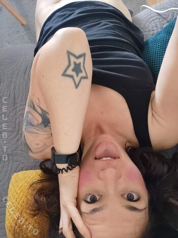 Full leaked Mrs crispy private photo