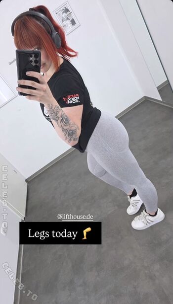 Full leaked Mrs mk private photo