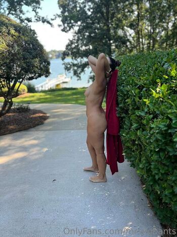 Full leaked Mrs no pants private photo