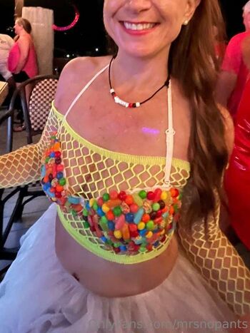 Full leaked Mrs no pants private photo