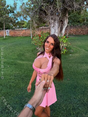 Full leaked Mrs vickeey private photo