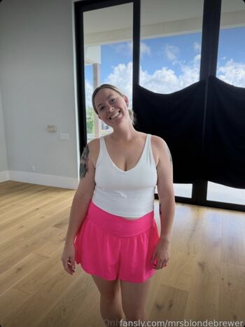 Full leaked Mrsblondebrewer private photo