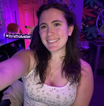 Full leaked Mrsmobster private photo
