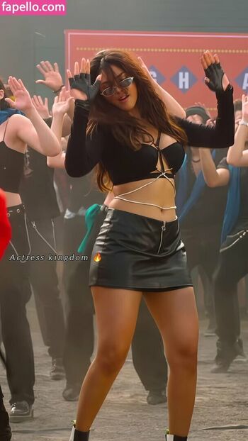 Full leaked Mrunal private photo