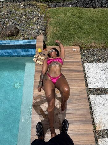 Full leaked Mslolaqueen private photo