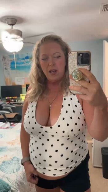 Full leaked Msraineyblue private photo