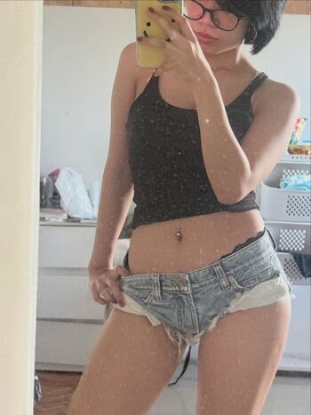 Full leaked Muaythika private photo