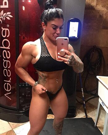 Full leaked Muscle bombshell private photo