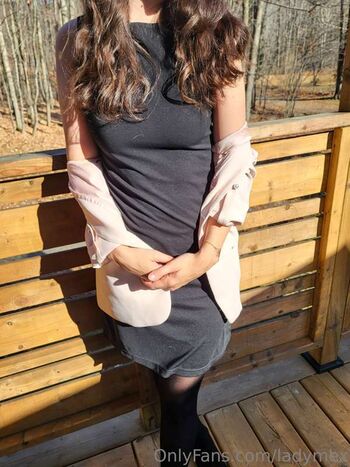 Full leaked Mx ladyyy private photo