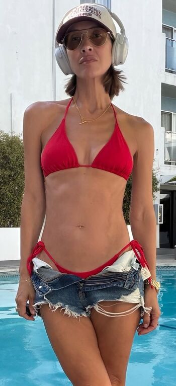 Full leaked Myleene klass page private photo