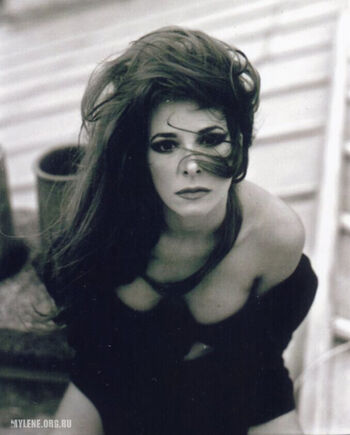 Full leaked Mylene farmer private photo