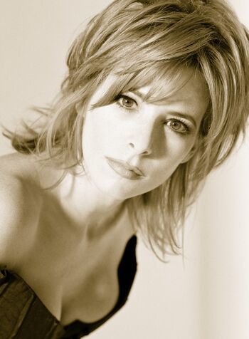 Full leaked Mylene farmer private photo