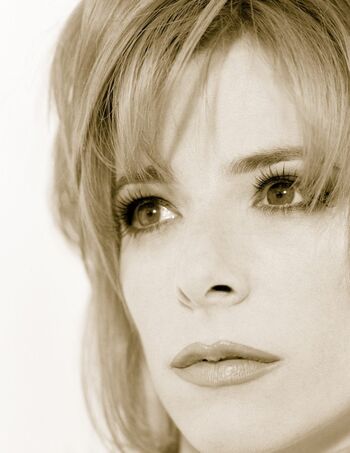 Full leaked Mylene farmer private photo