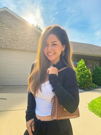 Full leaked Mylong vang private photo