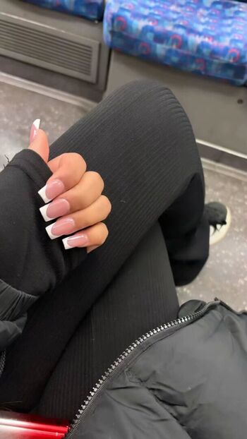 Nadiaaaaa_01