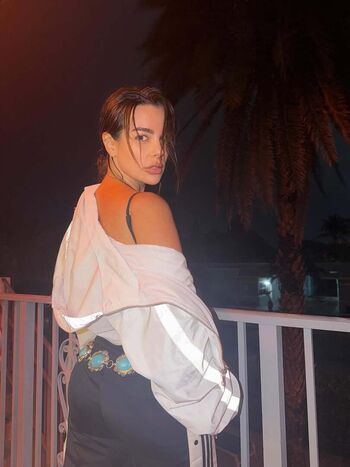 Nadine Mirada