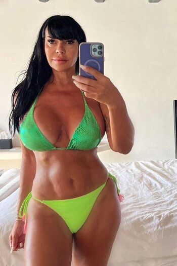Full leaked Naima guidi private photo