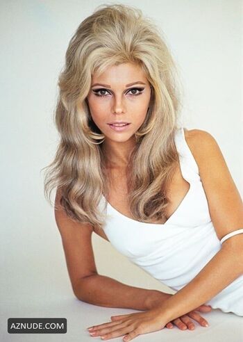 Full leaked Nancy sinatra private photo