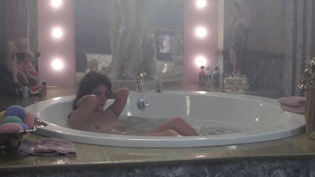 Full leaked Nancy travis private photo