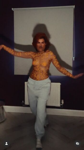 Full leaked Naomi scott private photo