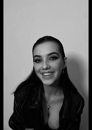 Nathalia goddess