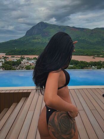 Full leaked Nay cunha private photo