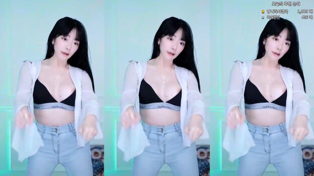Full leaked Nayoon private photo