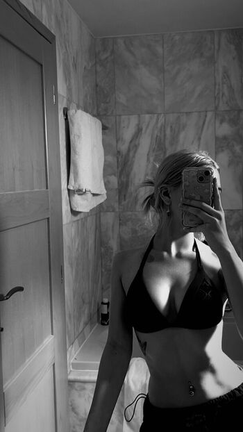 Full leaked Neea kuosmanen private photo