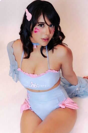 Full leaked Neeko page private photo