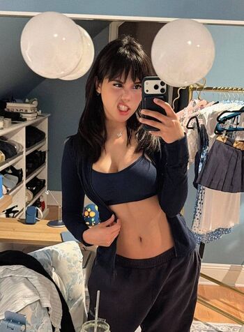 Full leaked Neeko private photo