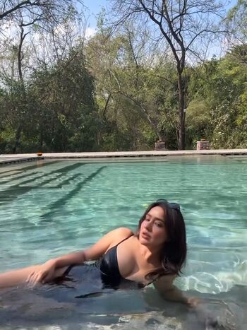 Full leaked Neha sharma private photo