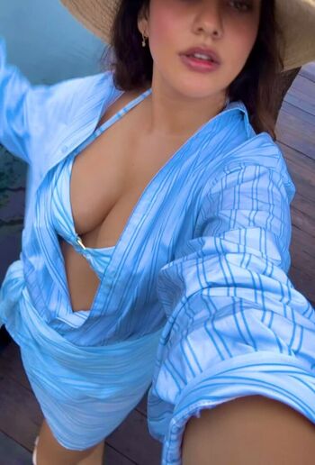 Full leaked Neha sharma private photo