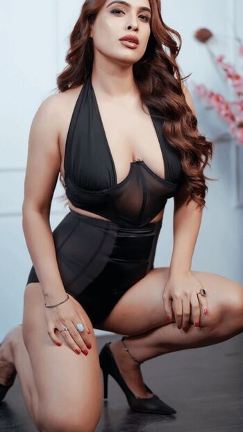 Full leaked Nehhaa malik private photo