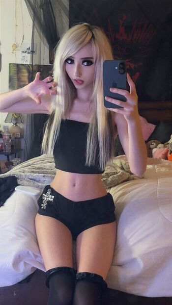 Full leaked Nekoblunts private photo