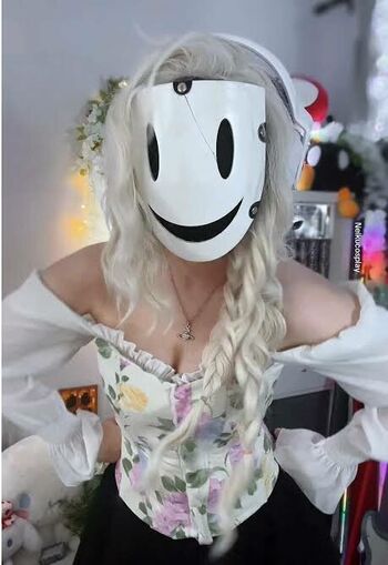 Full leaked Nelkucosplay private photo