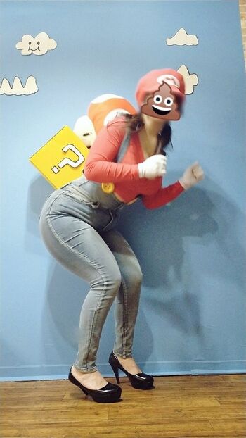 Nene_booty