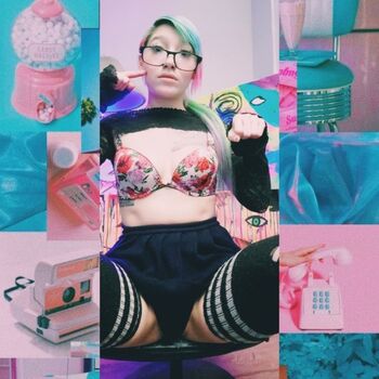 Full leaked Neon bunni private photo