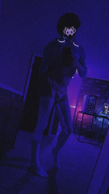 Full leaked Neonstarvyx private photo