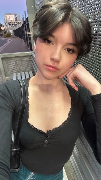 Full leaked Newinsight private photo
