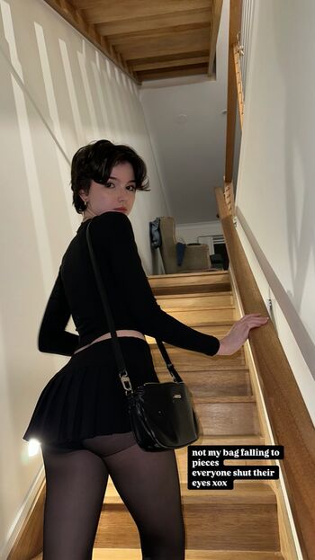 Full leaked Newinsight private photo