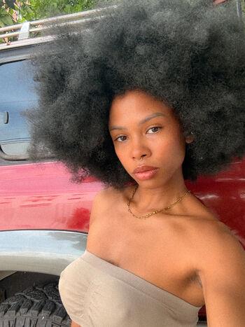 Full leaked Niabloomxo private photo