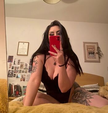 Full leaked Niamh private photo