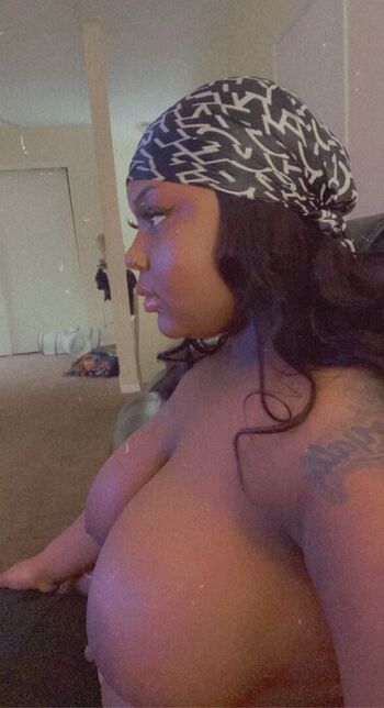 Full leaked Nicki private photo