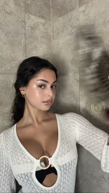 Full leaked Nickimariiee private photo