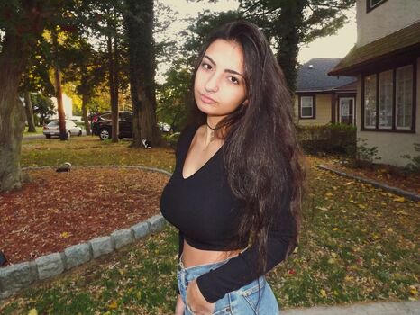 Full leaked Nicolaravee page private photo