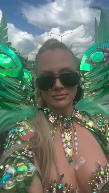 Full leaked Nicole arbour page private photo