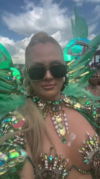Nicole Arbour