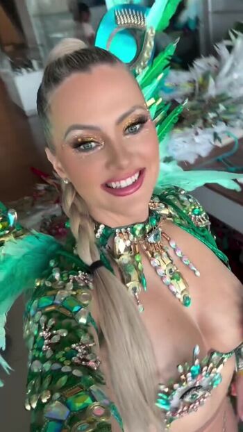 Full leaked Nicole arbour page private photo