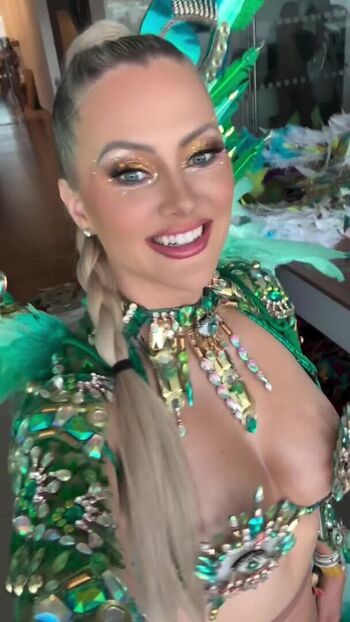 Full leaked Nicole arbour page private photo