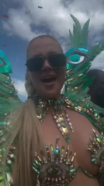 Full leaked Nicole arbour private photo